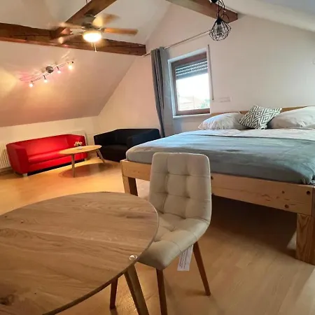Schoene Apartment *